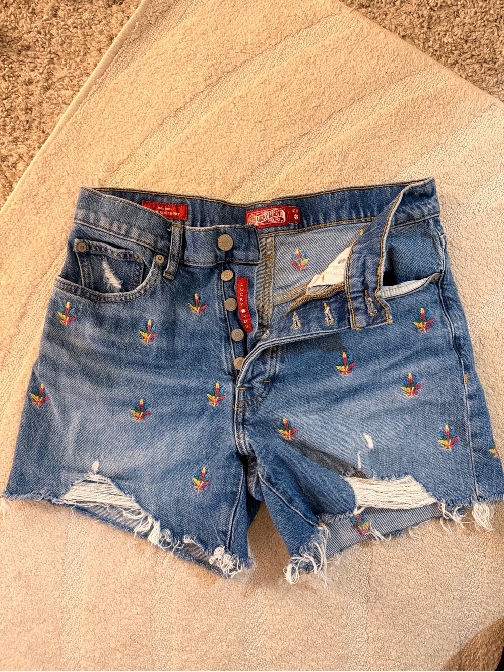 Lucky Brand LUCKY LEGEND 90s Midi Embroidered Hemp Denim Shorts 4/27